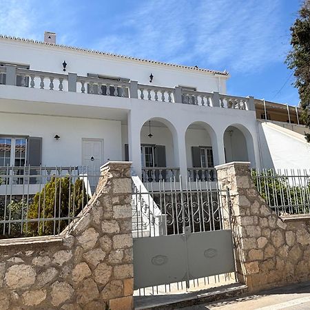 The Elegant Summer House Spetses Town Exterior photo