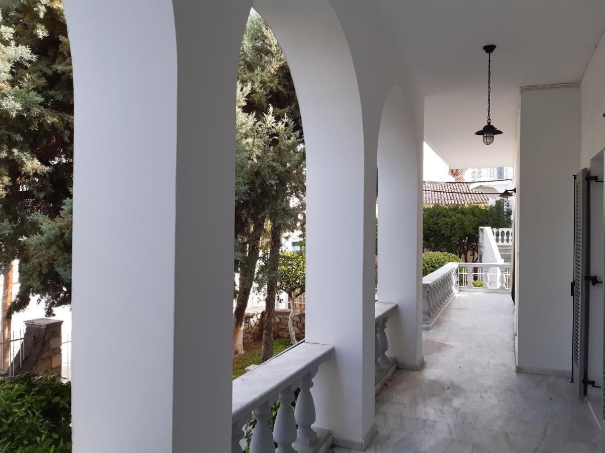 The Elegant Summer House Spetses Town Exterior photo