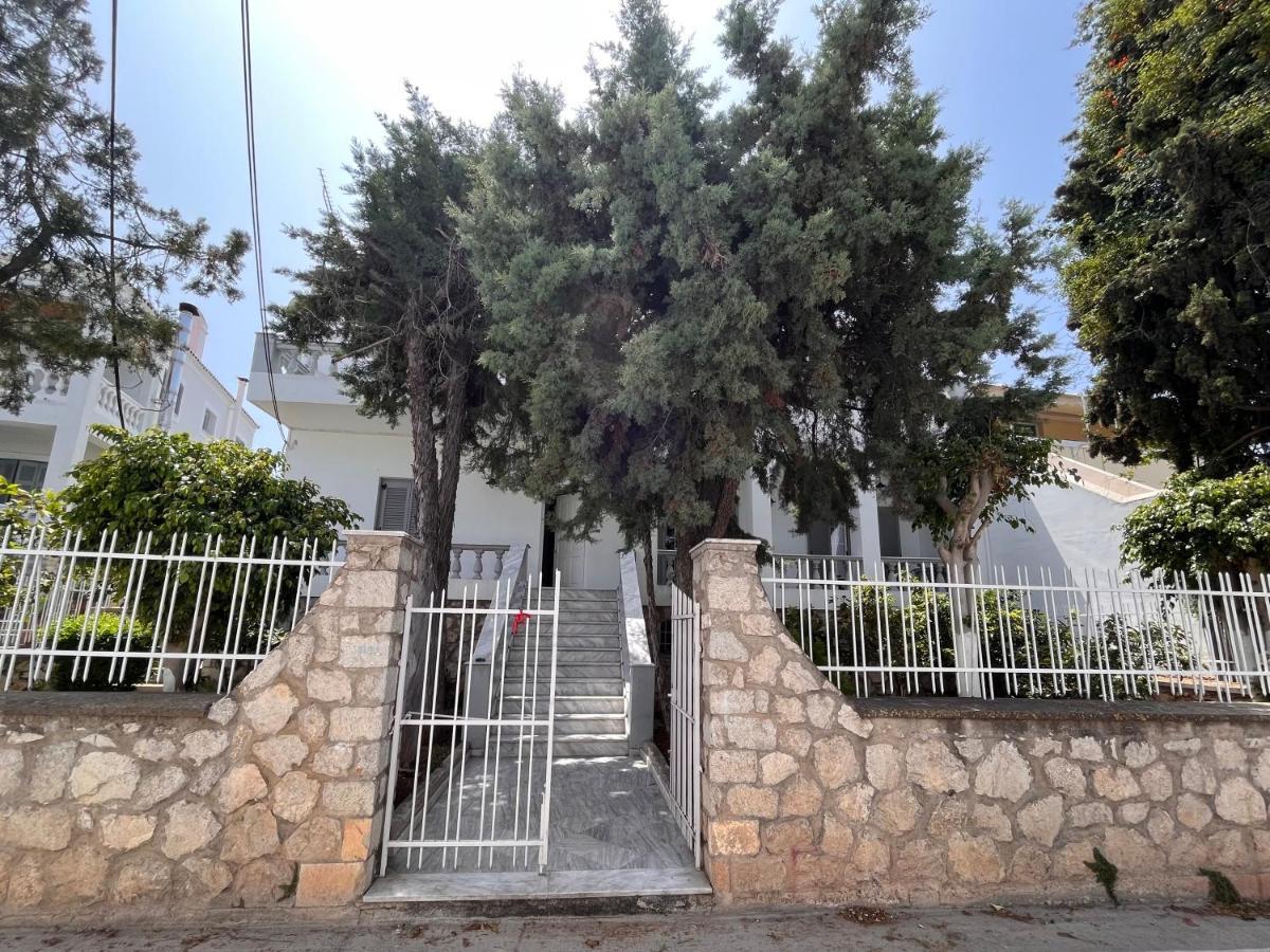 The Elegant Summer House Spetses Town Exterior photo